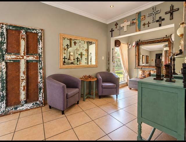 4 BEDROOM HOUSE FOR SALE IN THREE RIVERS EAST